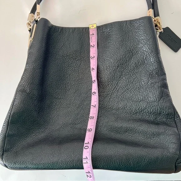 Coach Elegant Black Leather Tote Bag - Picture 4 of 13